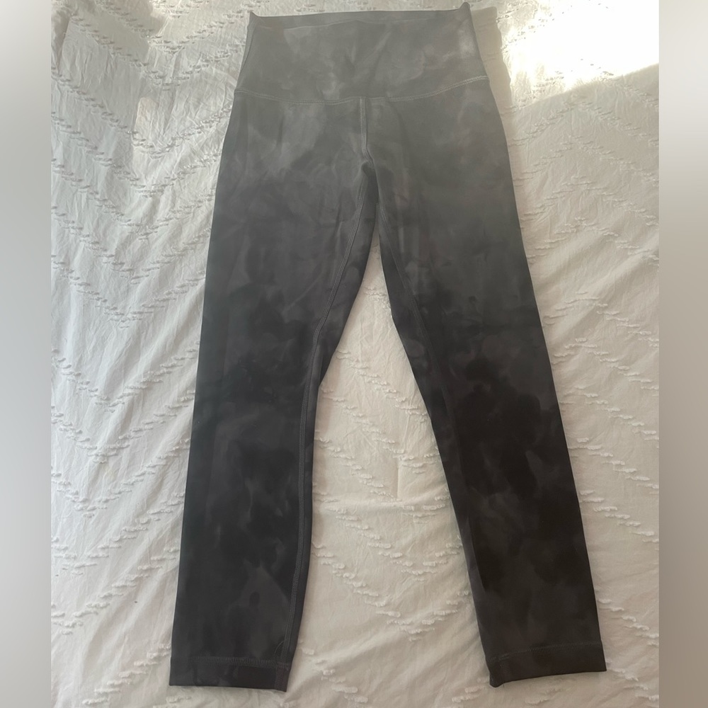 diamond dye pitch graphic grey wunder train lululemon leggings size 4  23 inch